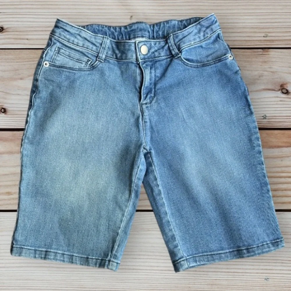 Gymboree Girls Size 12 Bermuda Shorts Medium Wash 9” Adjustable Waist Stretch